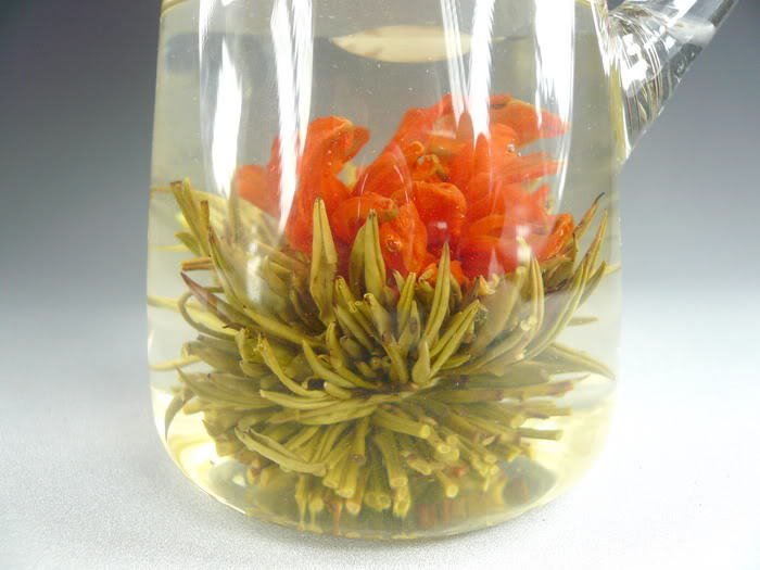 Planoucí lilie - kvetoucí čaj